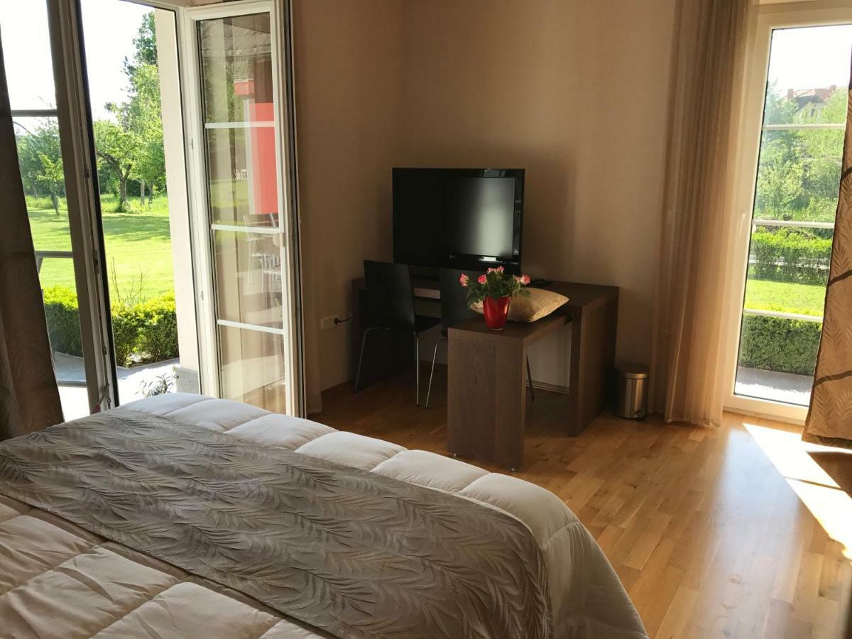 Linden Garden Apartment Postojna Extérieur photo